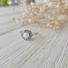 Load image into Gallery viewer, Milky Fern Floral Halo Round Ring