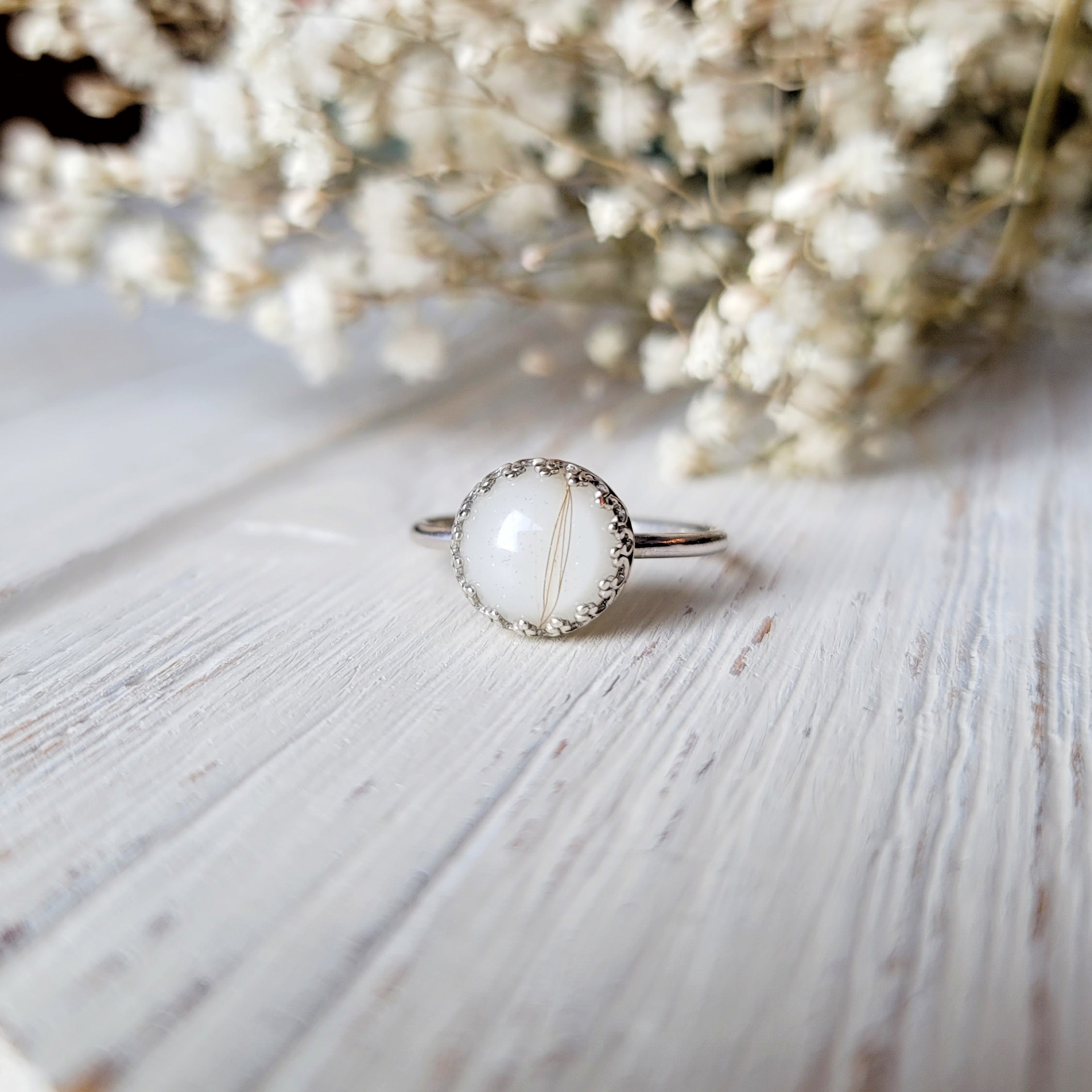 Milky Fern Elegance Round Ring