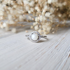 Milky Fern Halo Round Ring